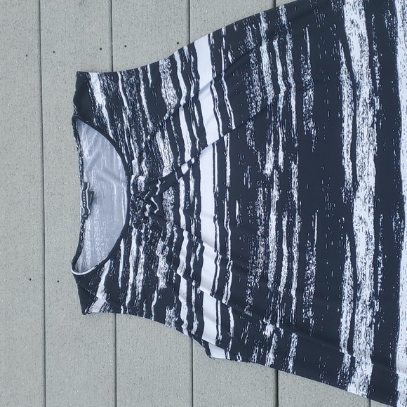 Basque Striped Sleeveless Stretch Material Dress - Picture 2 of 10